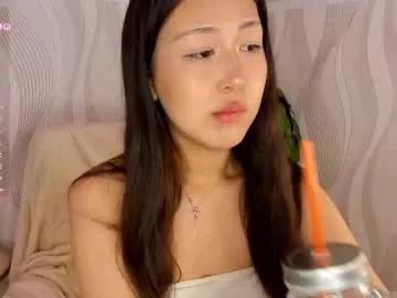 kellyy_bern from Chaturbate