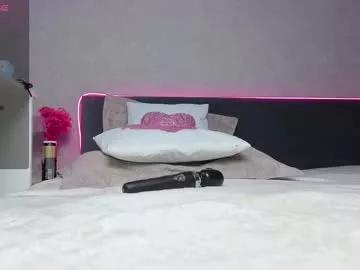kikiolovely from Chaturbate