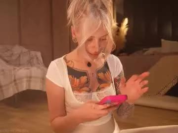 kinkylina_ from Chaturbate