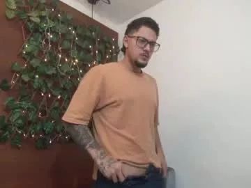 leo_whitee from Chaturbate is Freechat