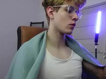 logan_fraser from Chaturbate