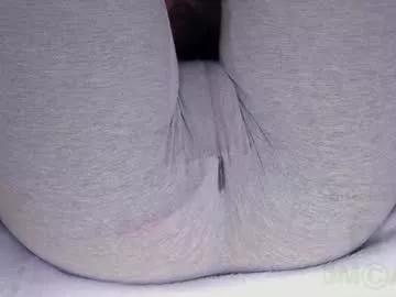 Naked Room love_hard_kiru 