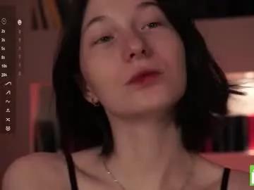 lynngroves from Chaturbate