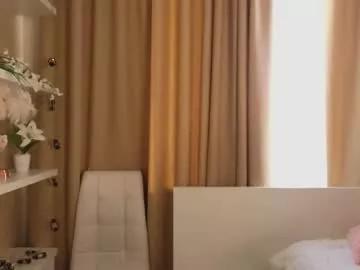 Naked Room megangalt 
