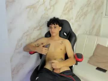 Naked Room mikey_banji 