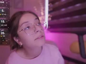 milly_kenner from Chaturbate