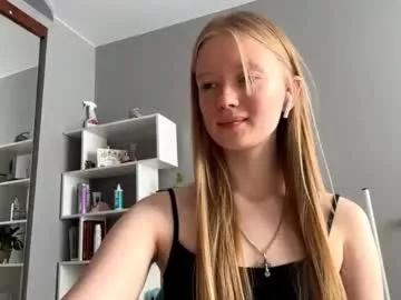 mittietonge from Chaturbate