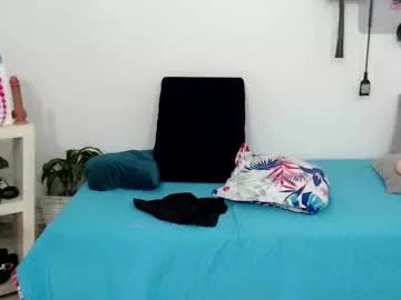 mom_17 from Chaturbate