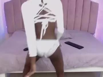 Naked Room naiagils 