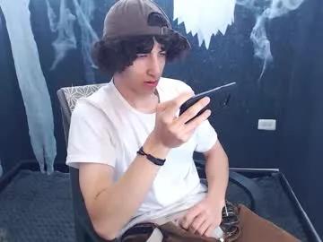 noah_sokolov from Chaturbate