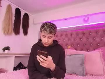 noah_xitruxx from Chaturbate
