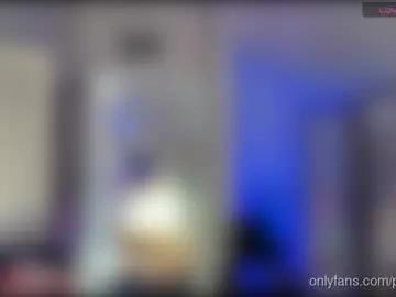 petitejewel from Chaturbate