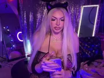 plasticfuckdoll from Chaturbate