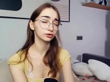 polly_bee from Chaturbate