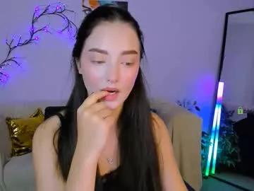 raquel_luxury from Chaturbate