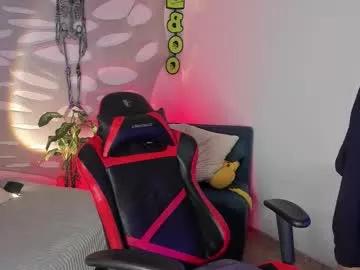 ravencollen from Chaturbate
