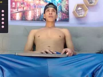 robert_kingg from Chaturbate is Freechat
