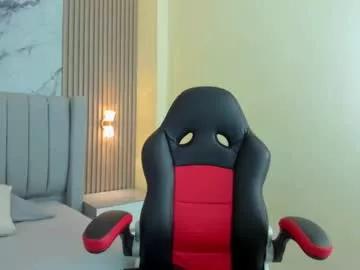 Naked Room shenoa_hunter 