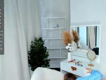 sunnivagaillard from Chaturbate