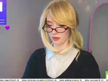sweetuniporn from Chaturbate