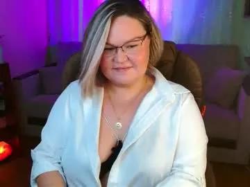 vivien__wet from Chaturbate