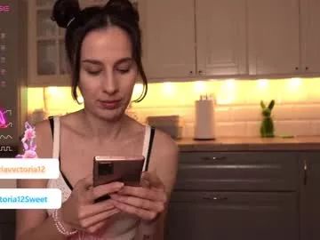 whats_her_name from Chaturbate is Freechat
