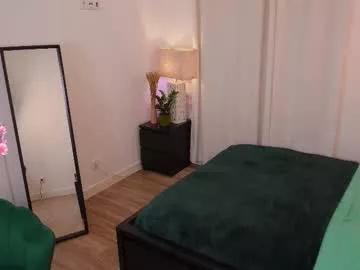 yess_kiki from Chaturbate is Freechat