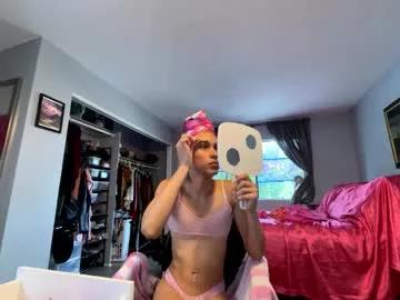 Naked Room yungfemslut 