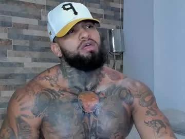 Naked Room zain_diesel7 