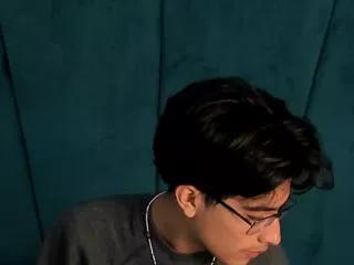 aaron_ez from Flirt4Free