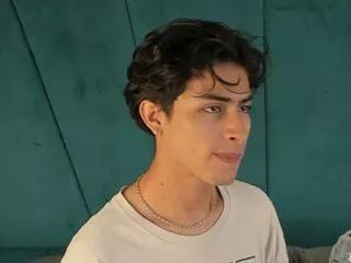aaron_ez from Flirt4Free