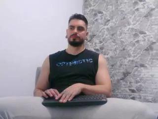 aaron_kwok from Flirt4Free
