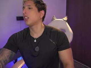 appolo_cavill from Flirt4Free