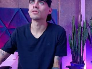 aron_muller from Flirt4Free