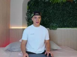 aslan_fox from Flirt4Free