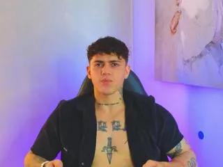 derek_valentino from Flirt4Free