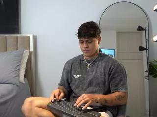 derek_valentino from Flirt4Free