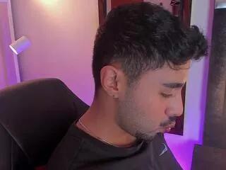 elvis_houston from Flirt4Free