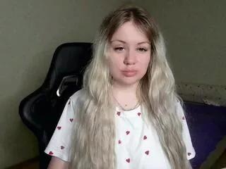 kira_pride from Flirt4Free