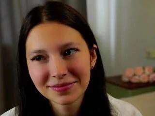 lynna_bellew from Flirt4Free