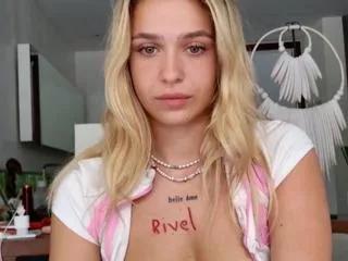 maci_reynolds from Flirt4Free