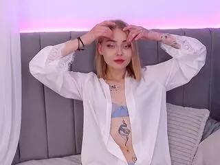 nina_elle from Flirt4Free