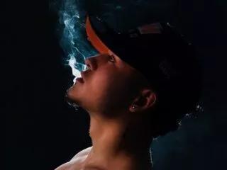 rogerr_gold from Flirt4Free