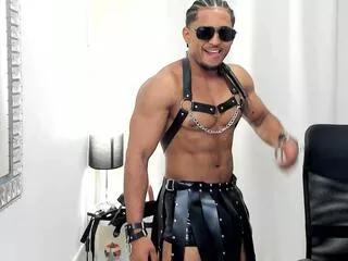 tyler_titan from Flirt4Free