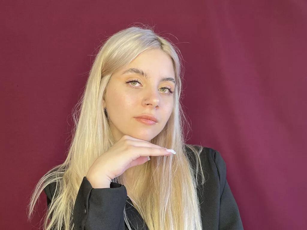 AlthenaEldon on LiveJasmin