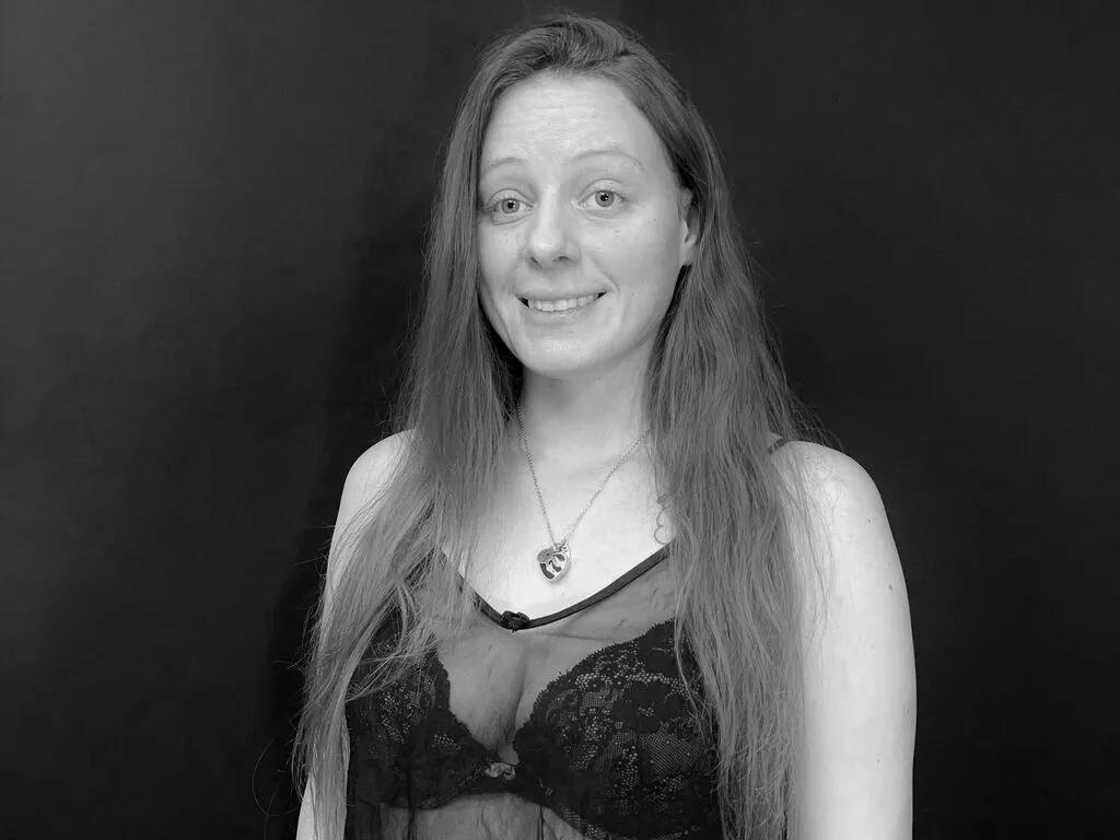 AnnaRosella from LiveJasmin
