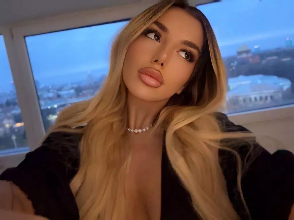 ClaraHazel from LiveJasmin