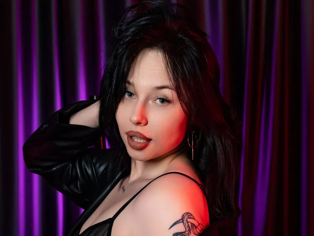 ElliTrue from LiveJasmin