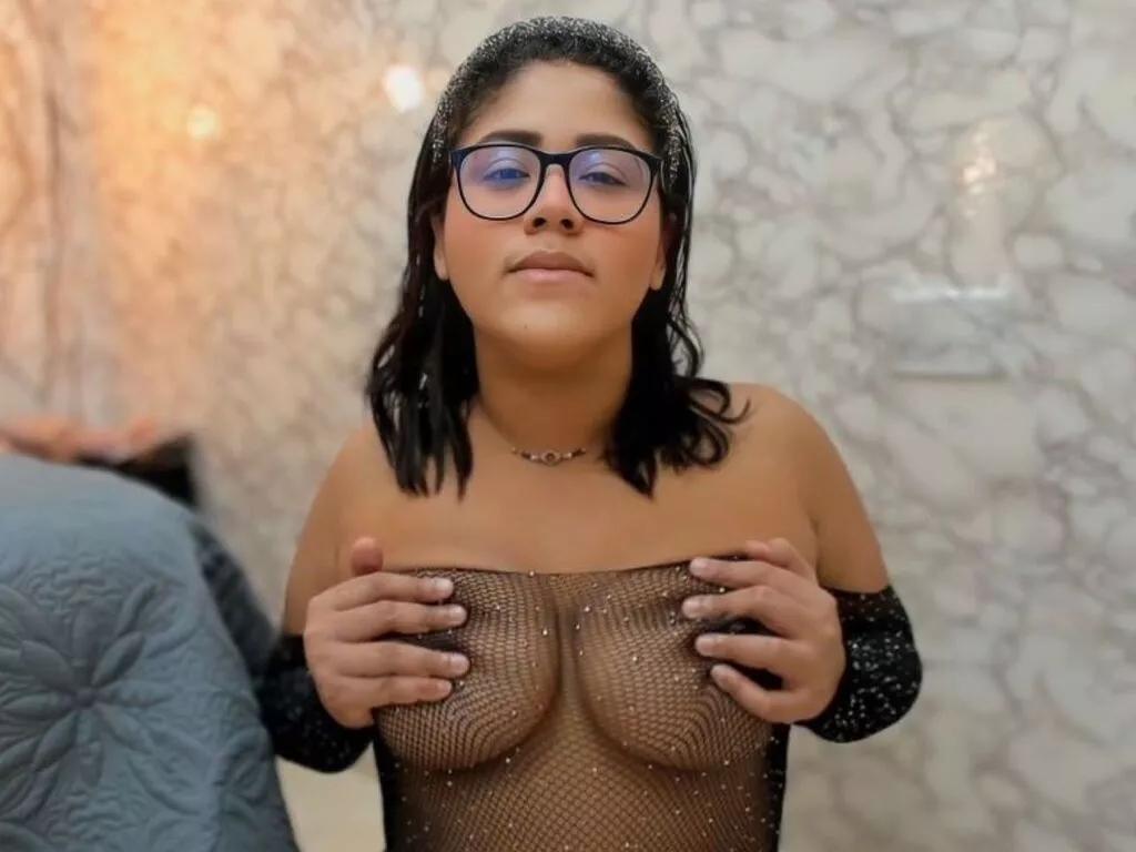 HanaRosie from LiveJasmin