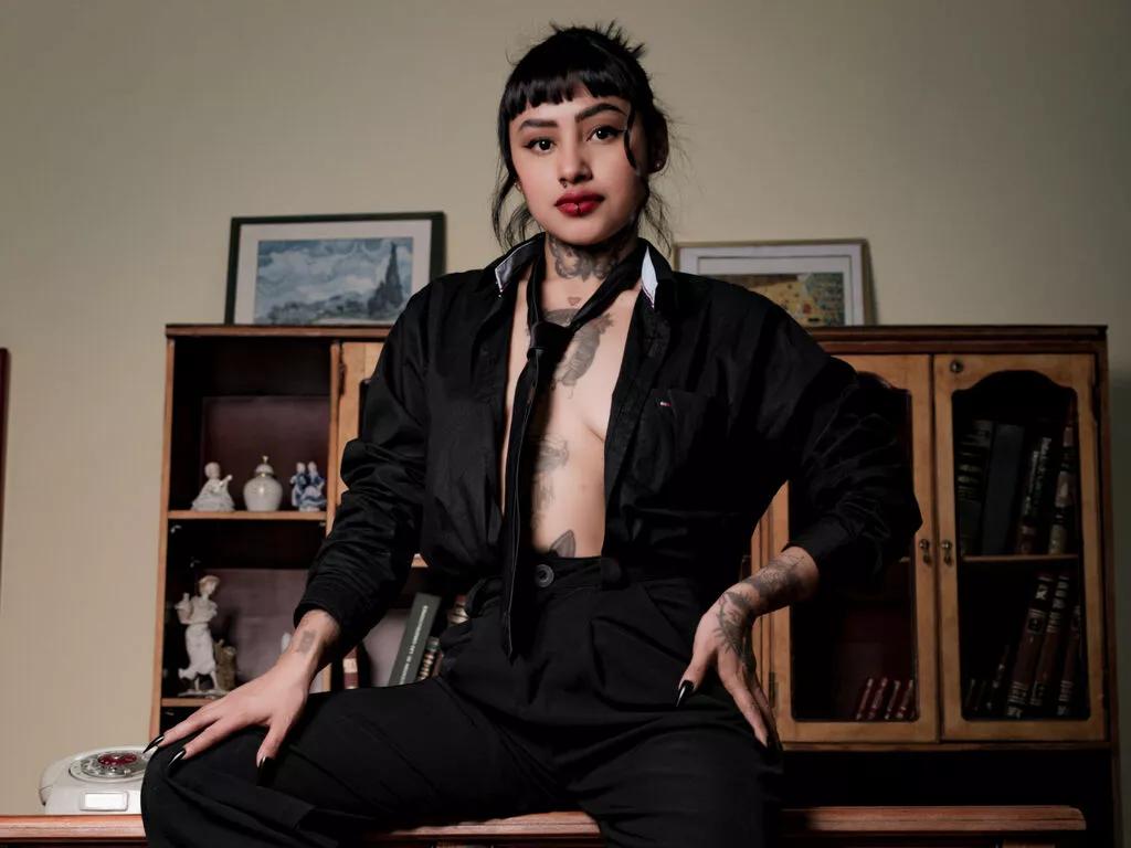 HarrietBlack on LiveJasmin